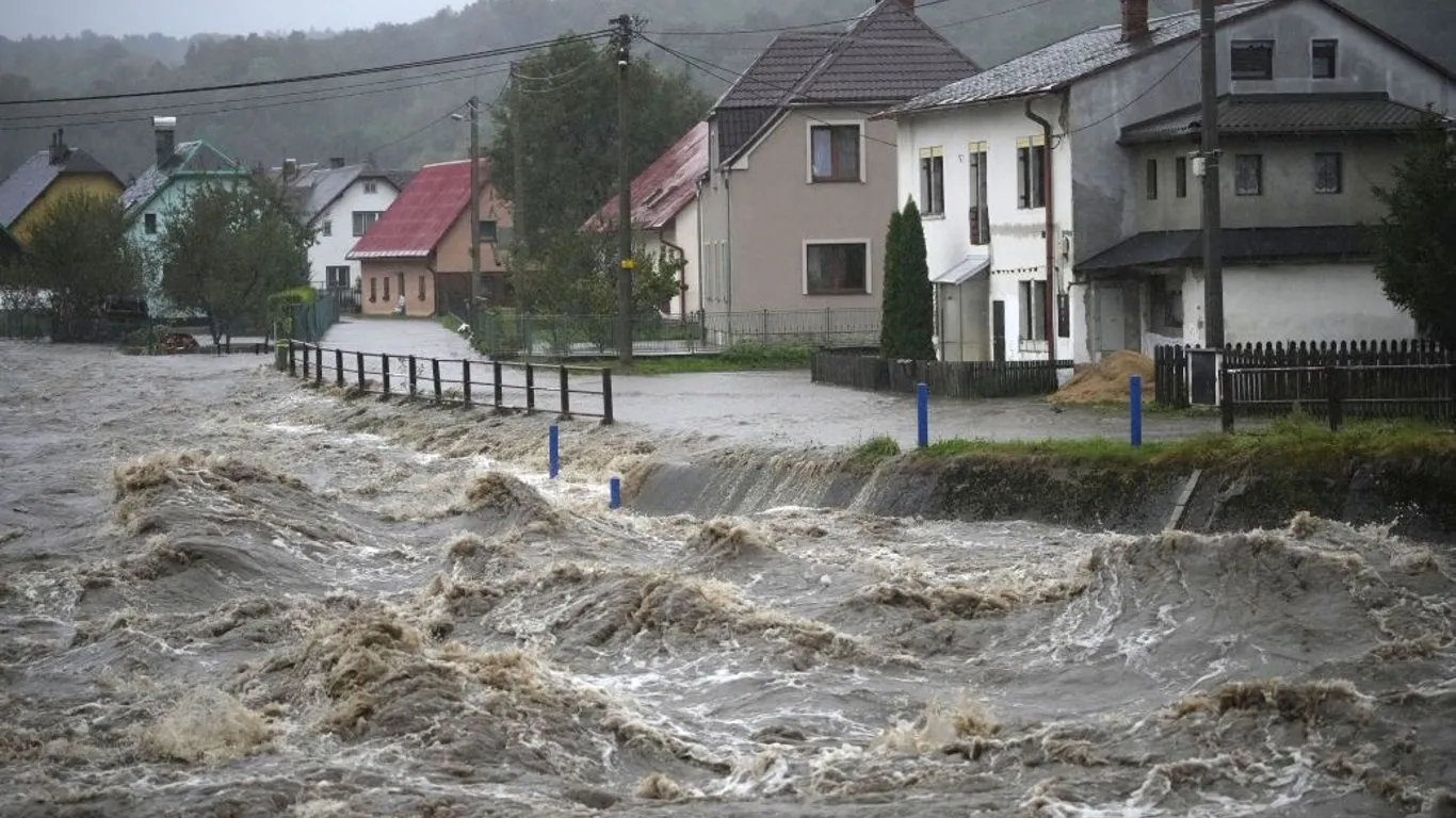 Didžiuliai potvyniai suduos smūgį ekonomikai 2