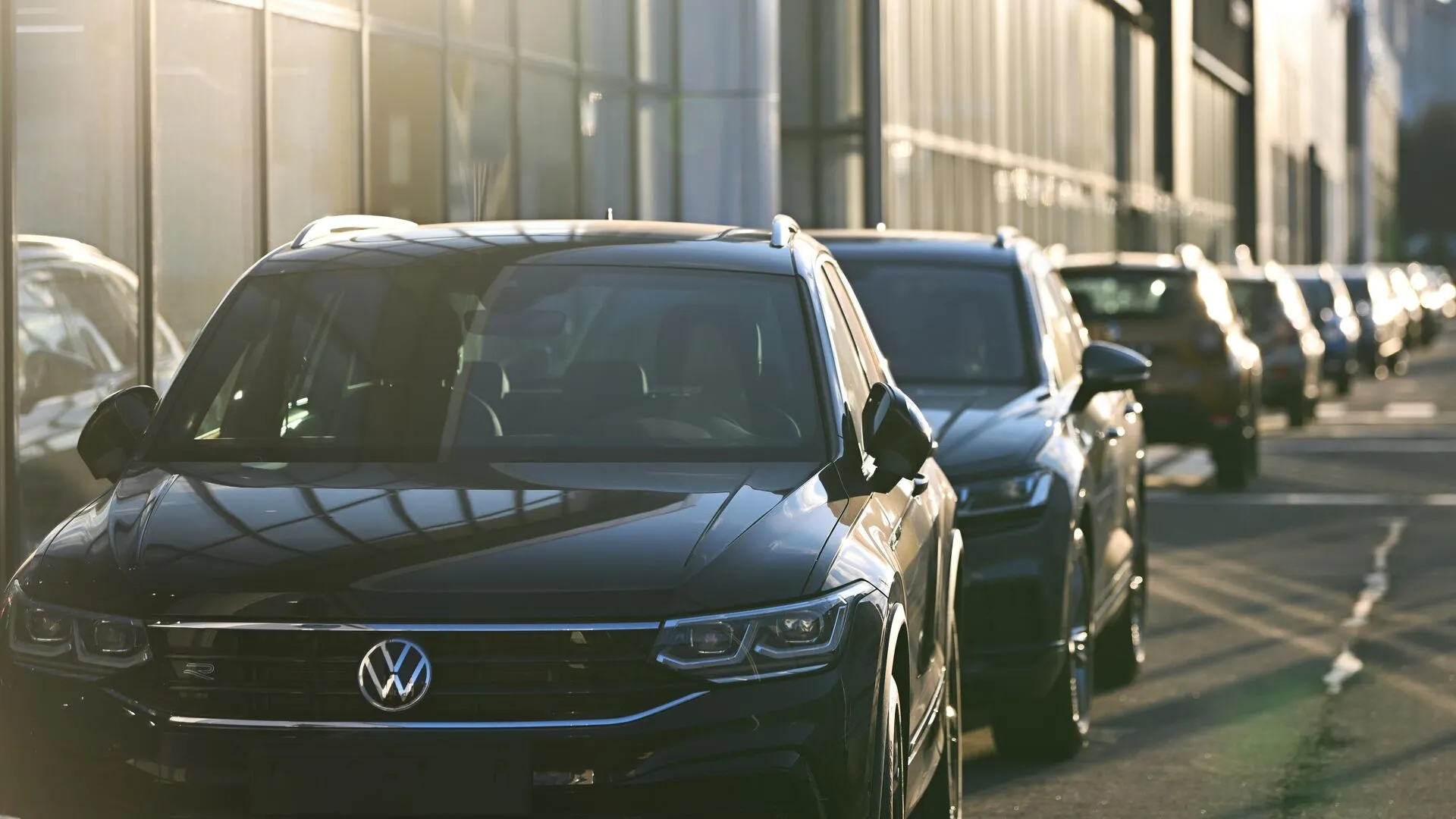 Kas nutinka su automobiliais, kurie nebūna parduoti