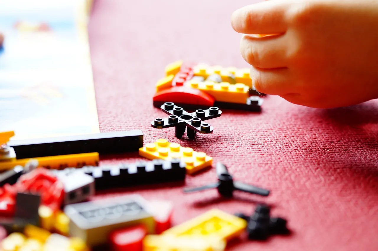 Lego bus gaminami iš perdirbtų medžiagų