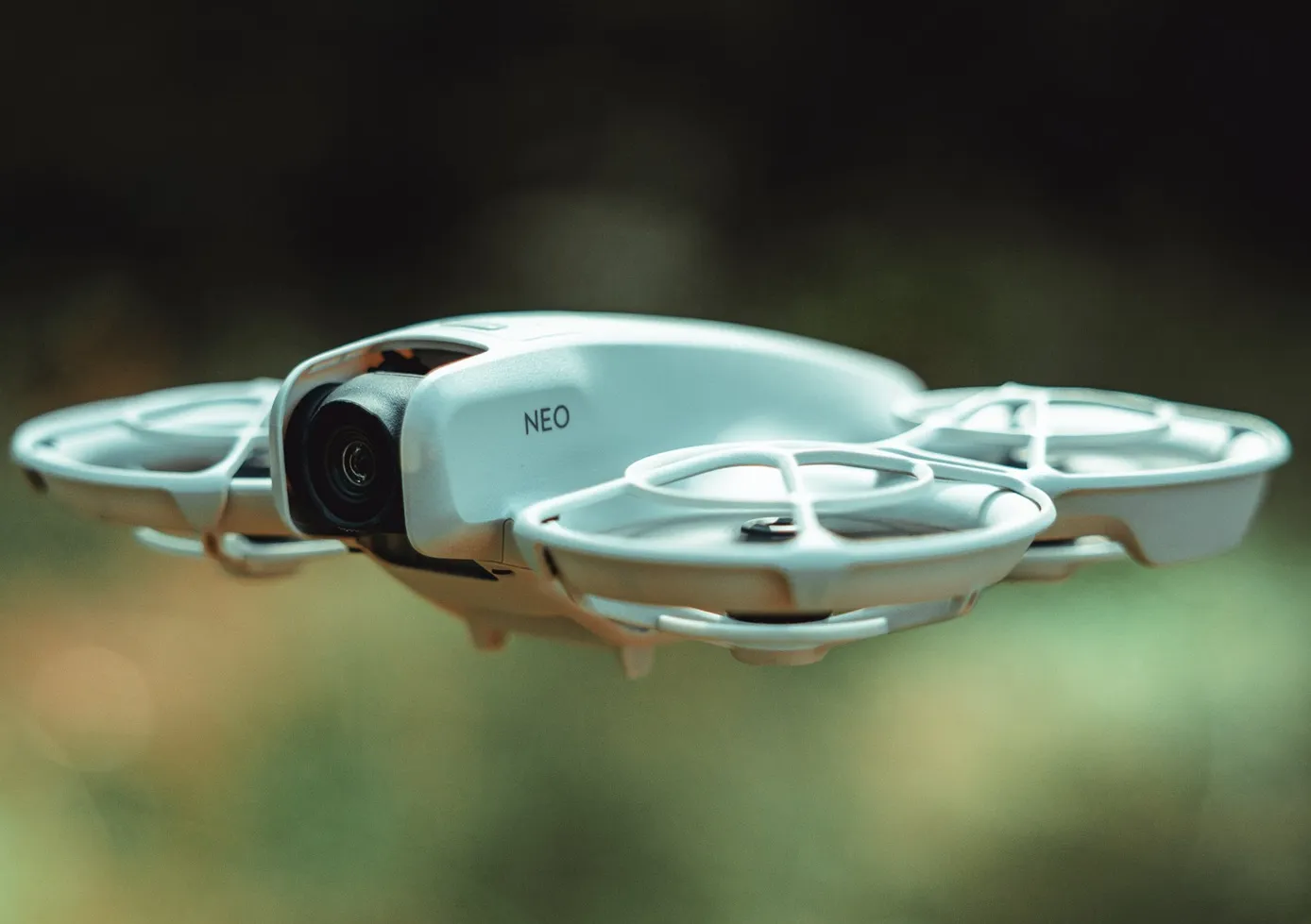 Naujas DJI Neo