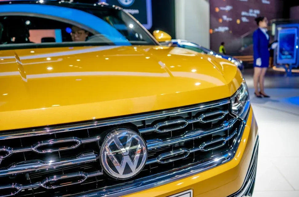 Naujieji „Volkswagen“ su pilnu baku be vargo nuvažiuos 1500 km