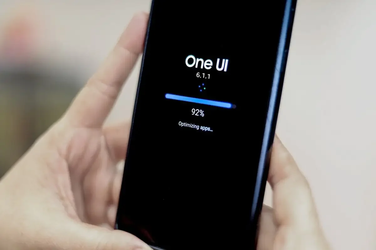 One UI 6.1.1 atnaujinimas