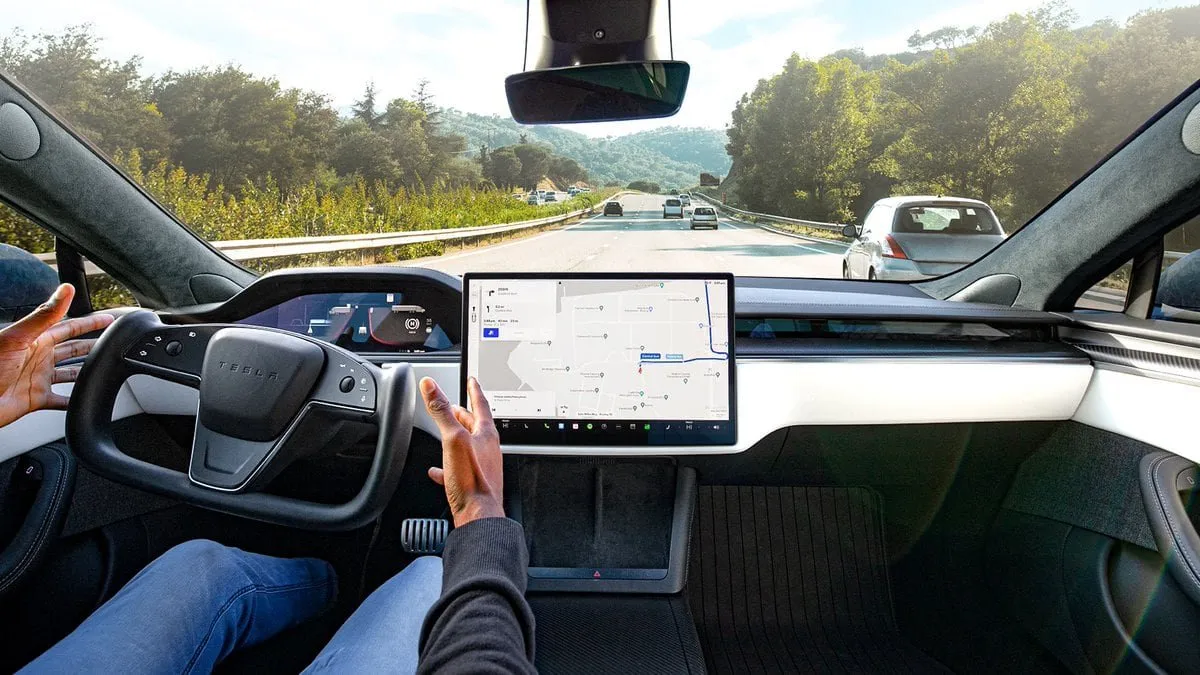 Tesla autonominis vairavimas
