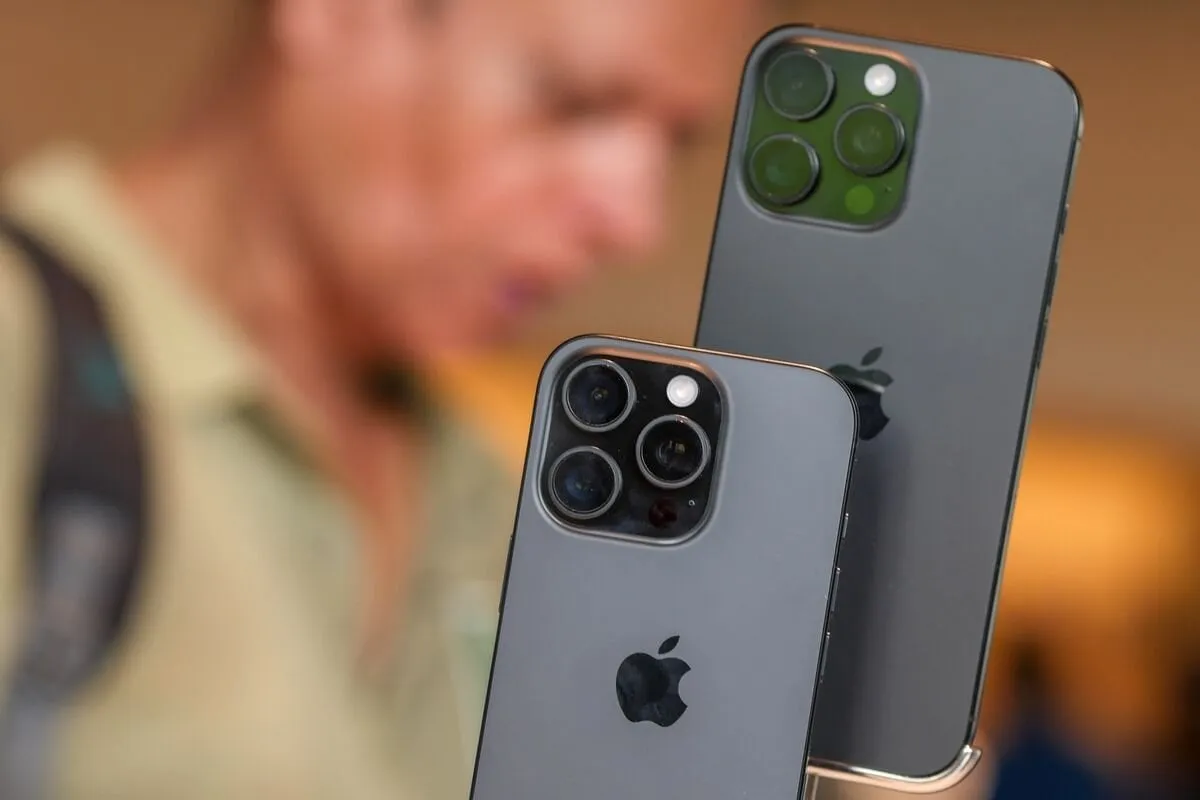 iPhone 16 problemos su korpusu