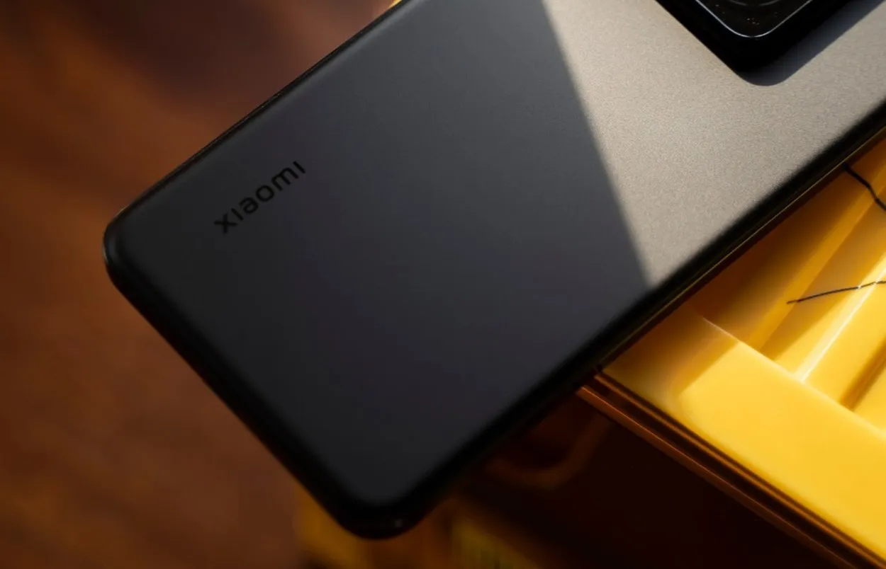 Xiaomi 15 jau čia pat