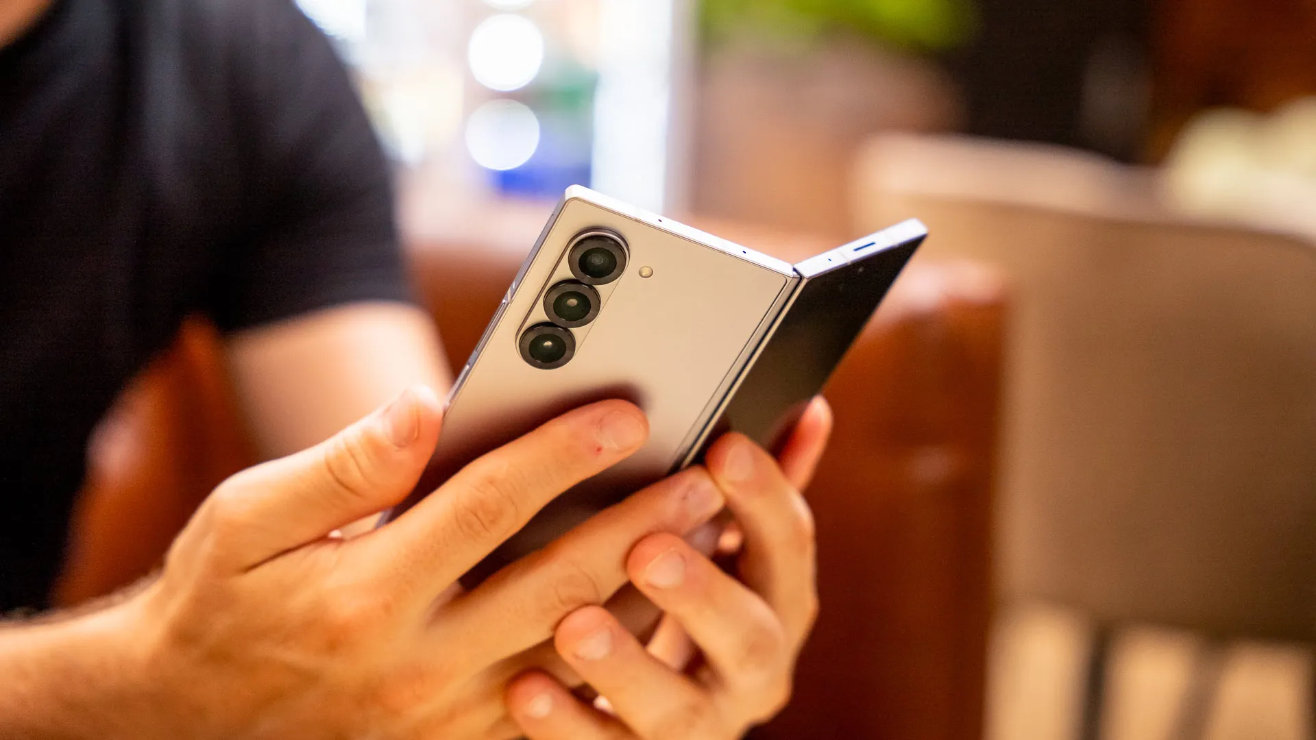 Svarsto galimybę sukurti naują aukščiausios klasės išmaniųjų telefonų prekės ženklą