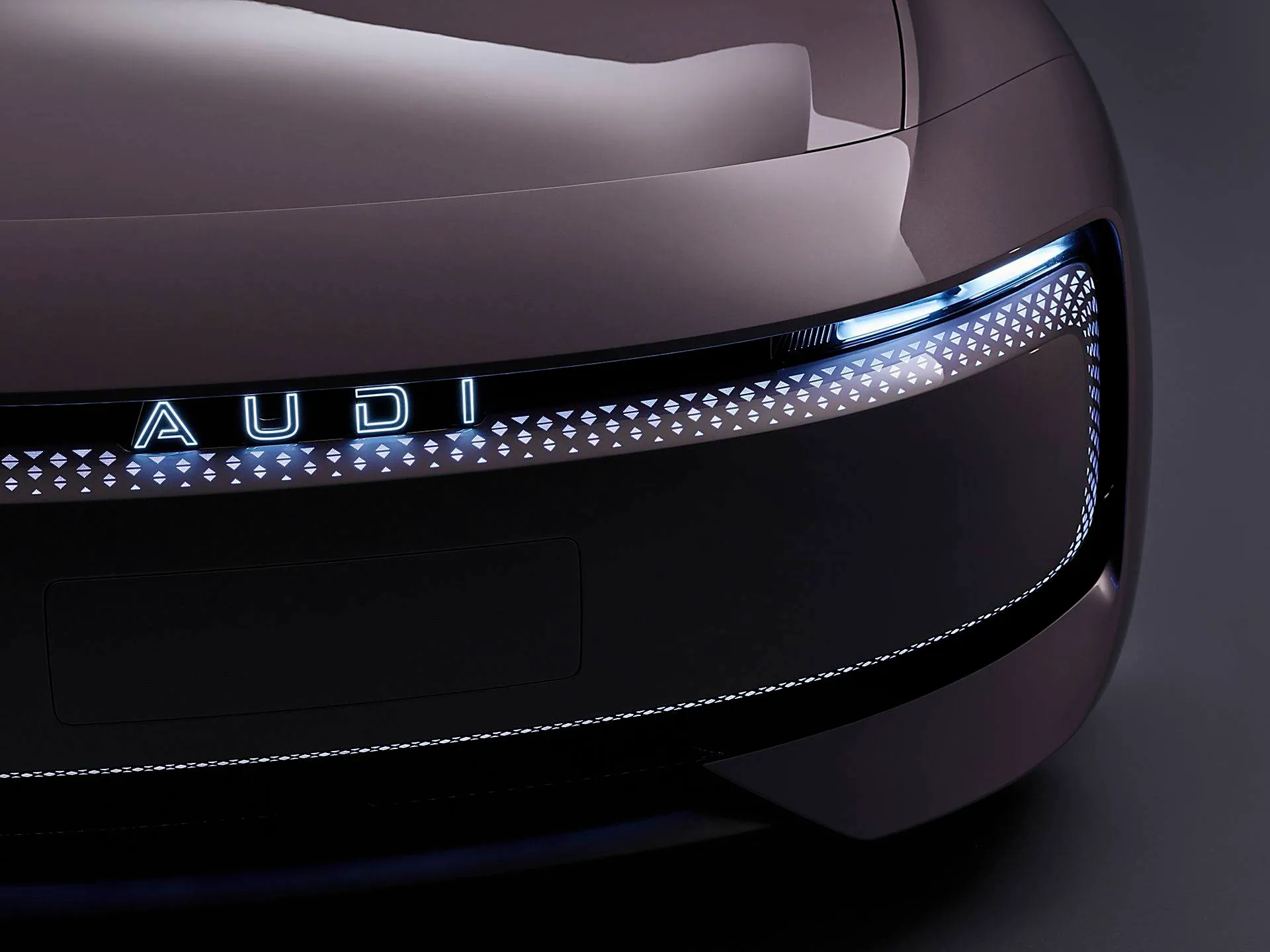 Nuostabi AUDI E elektromobilio koncepcija.