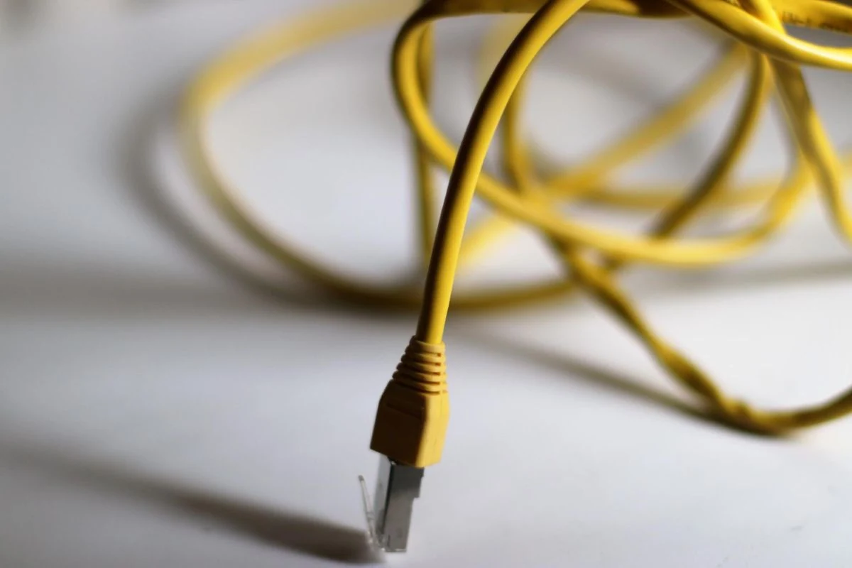 Nutrūkęs interneto kabelis