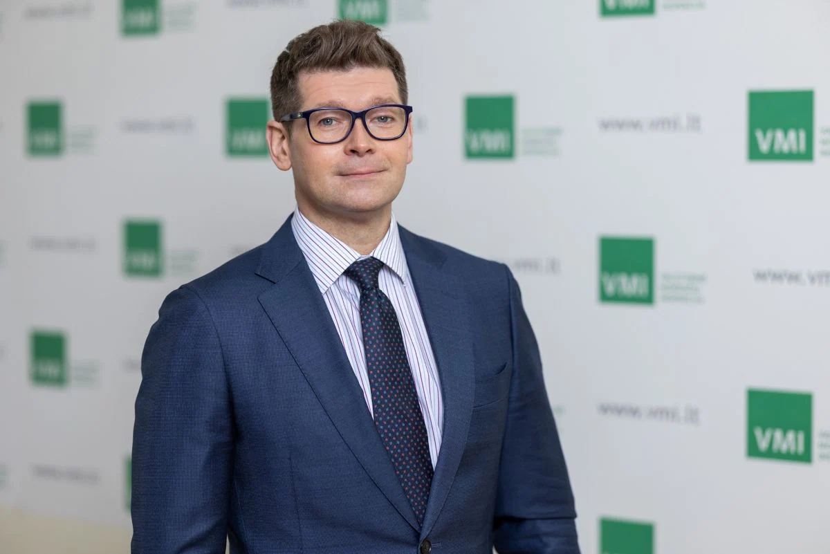 R. Puncevičius, VMI atstovas