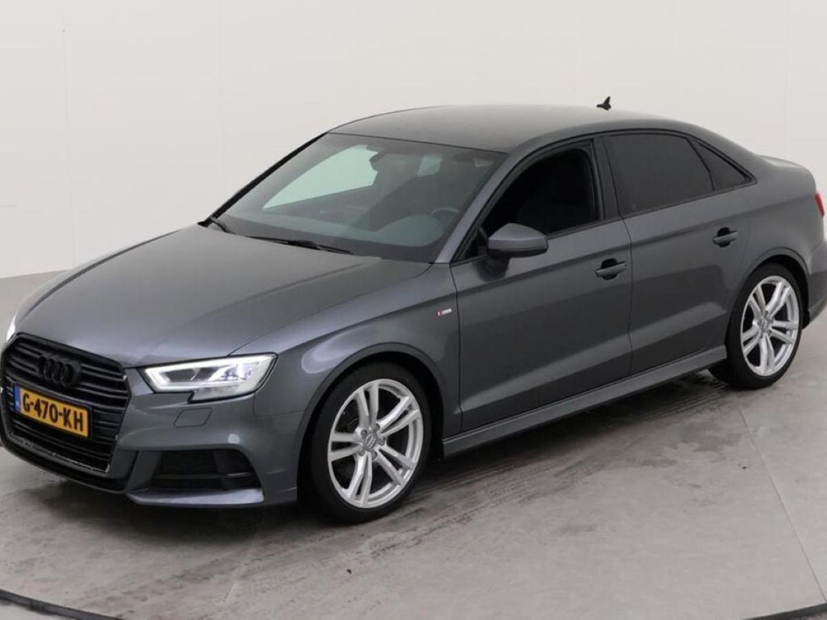 Audi A3 limuzinas