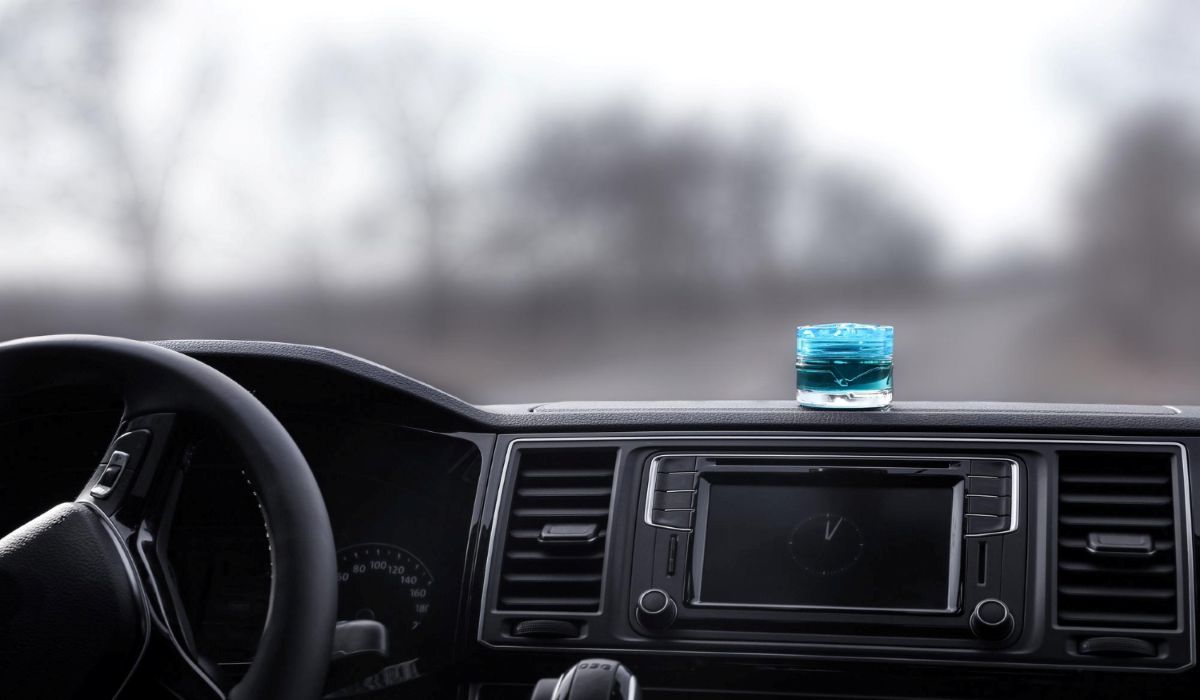 Automobilio salono valymas