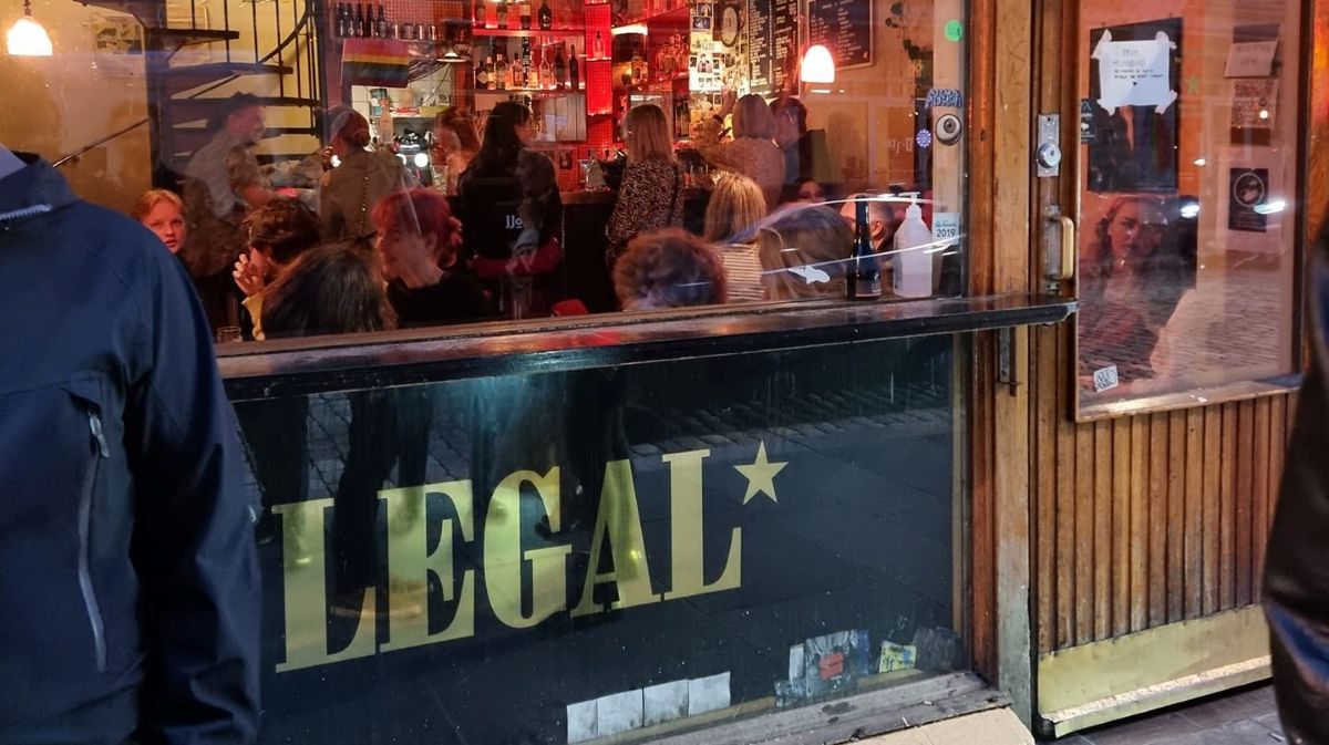 Cafés Legal verslas bankrutavo