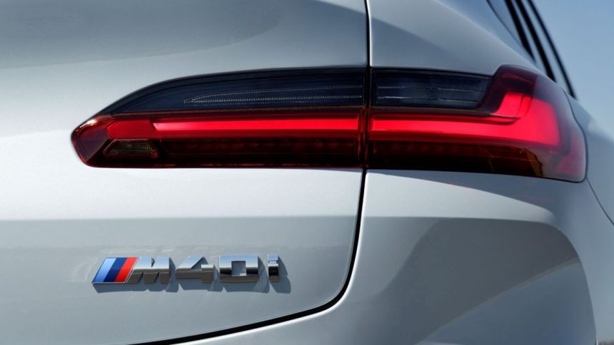 Dėl stogo problemos BMW atšaukia naujus X4 automobilius JAV