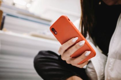 Kaip valyti telefono garsiakalbį