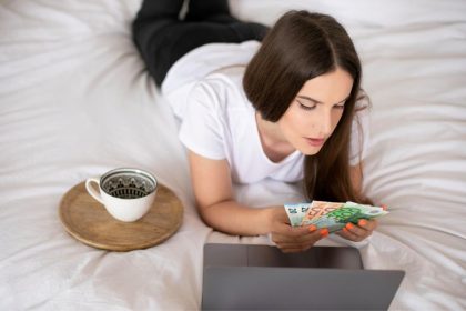 Kur laikyti pinigus namuose
