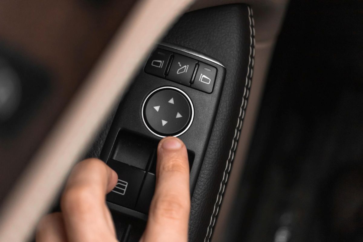 Nesuprantami mygtukai automobilyje