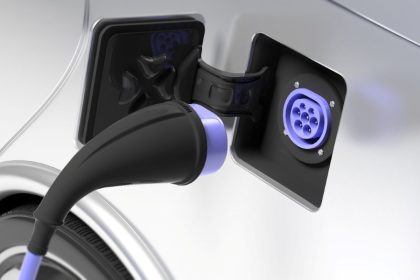 Pasaulyje gali pritrūkti žaliavos kuri reikalinga elektromobilių gamybai