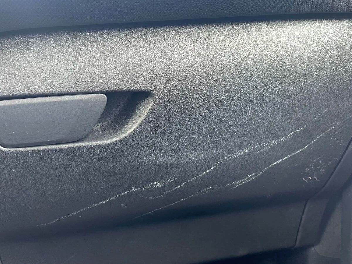 Plastikinės detalės įbrėžimas