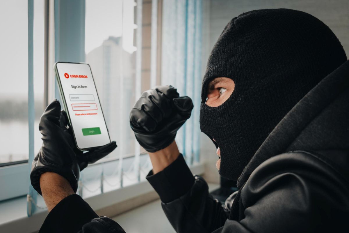 Sukčių telefonų numeriai