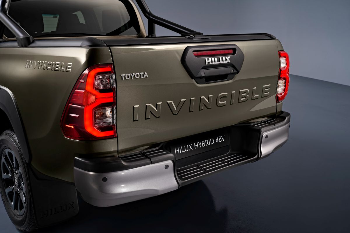 Toyota Hilux Hybrid 48V | Toyota nuotr.