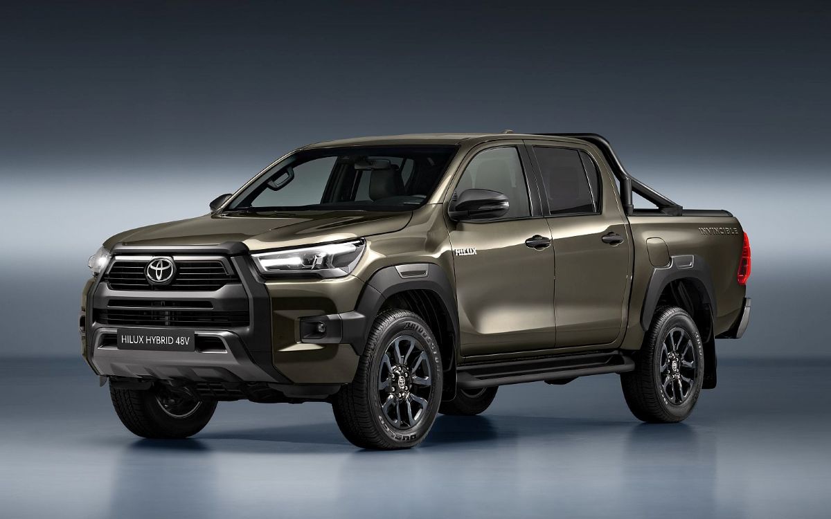 Toyota Hilux Hybrid 48V | Toyota nuotr.