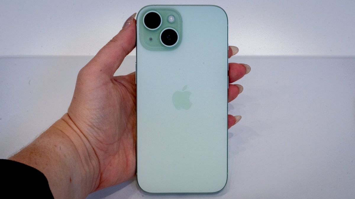 iPhone 15 telefono pardavimai 2024
