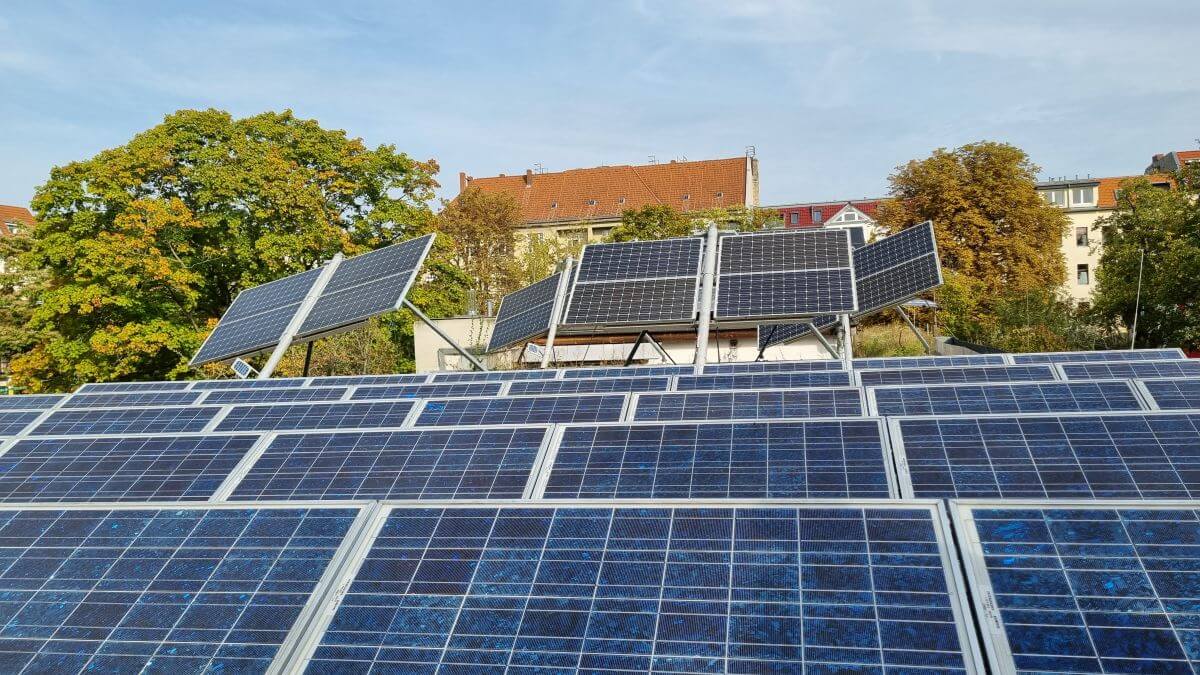 Atsinaujinanti energija – saulės elektrinės (1)