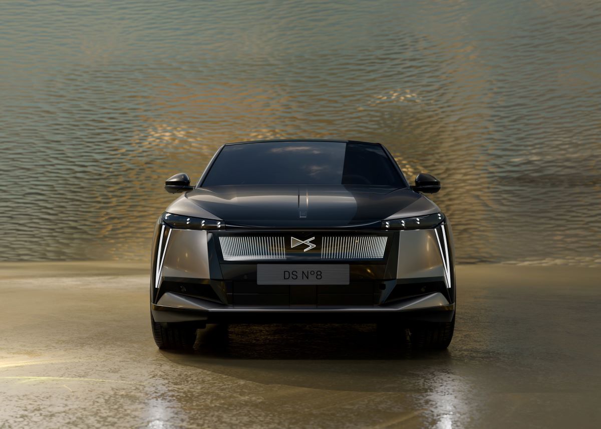 DS automobiliai N8