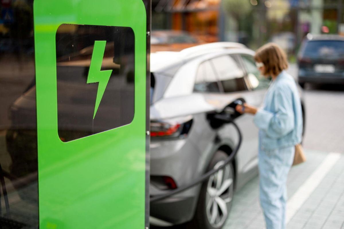 Elektromobilių rinka JK