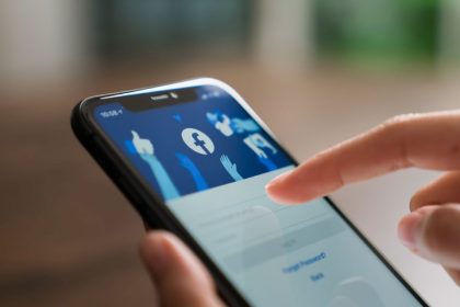 Facebook ir Instagram mokės kūrėjams