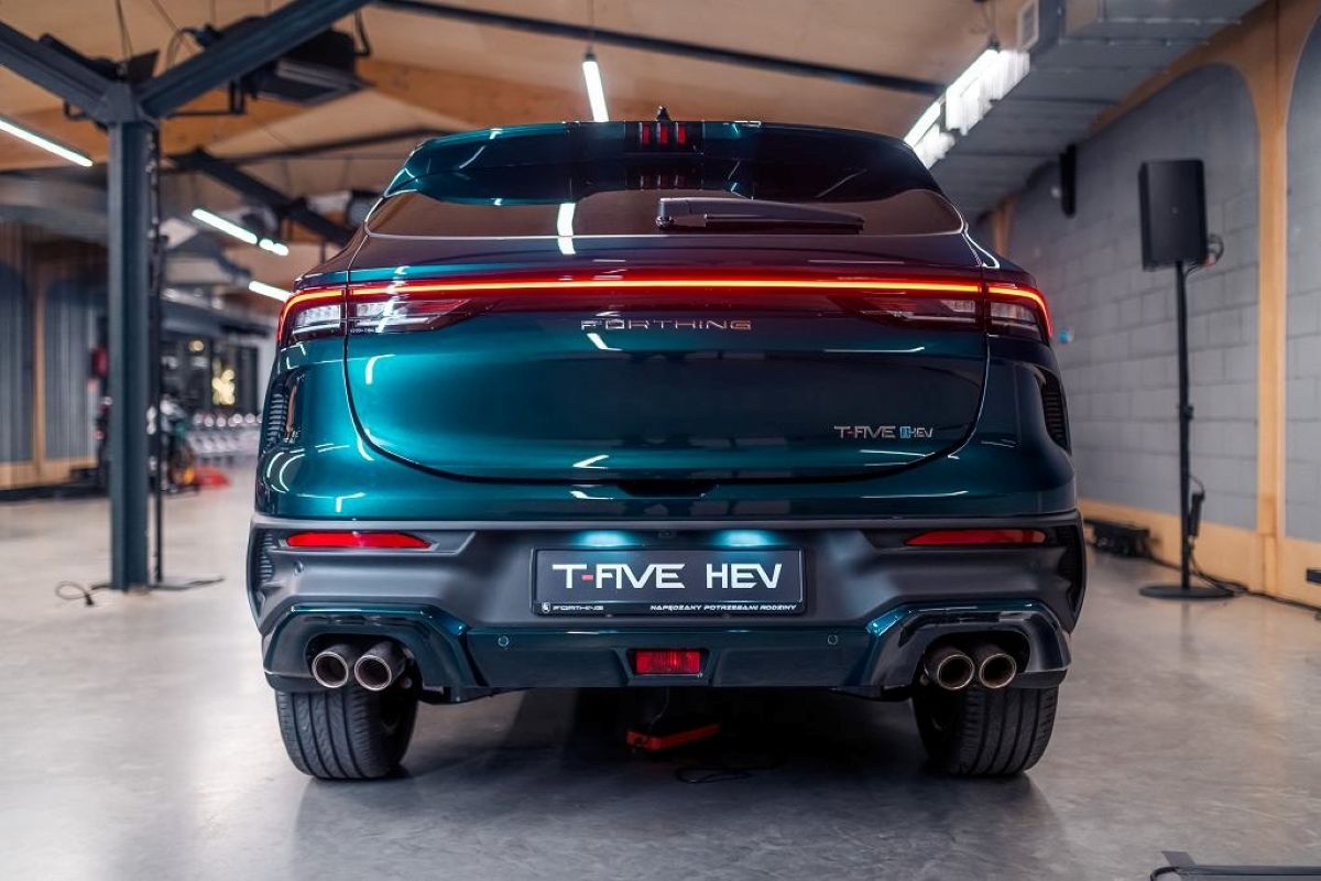 Forthing T-FIVE HEV | KONRAD SKURA nuotr.