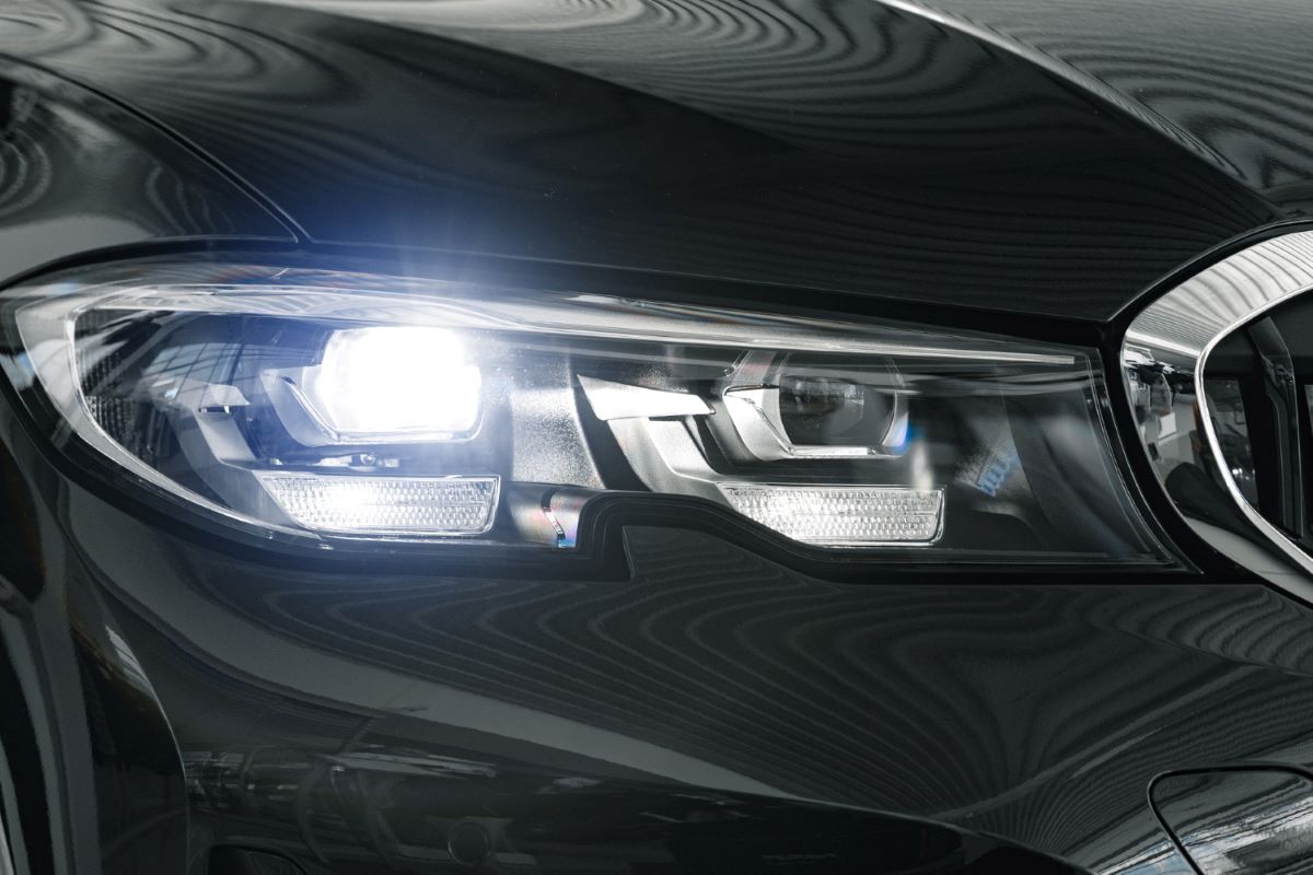 LED žibintai automobiliuose