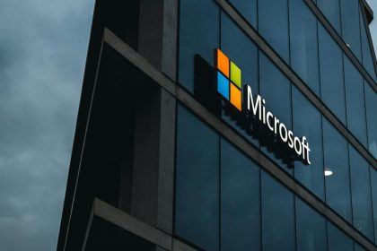 Microsoft vėl atleidžia darbuotojus