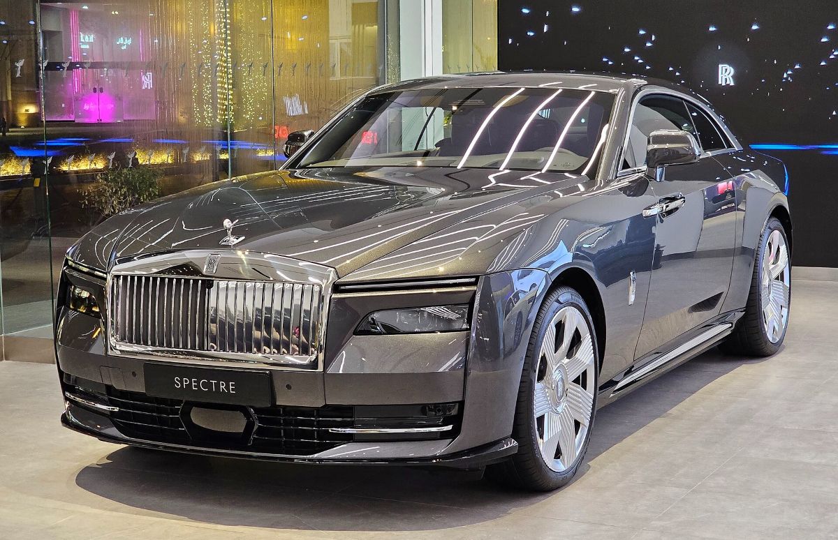 Rolls-Royce Spectre už pusę milijono eurų | Wikipedia nuotr.