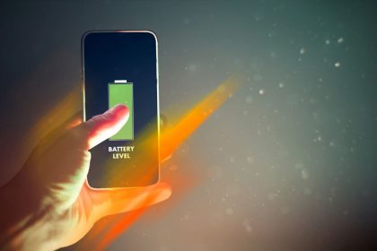 Super greitas telefono įkrovimas