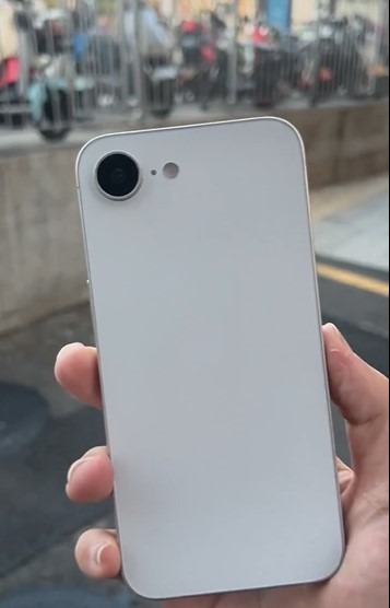 iPhone SE 4 nauja nuotrauka