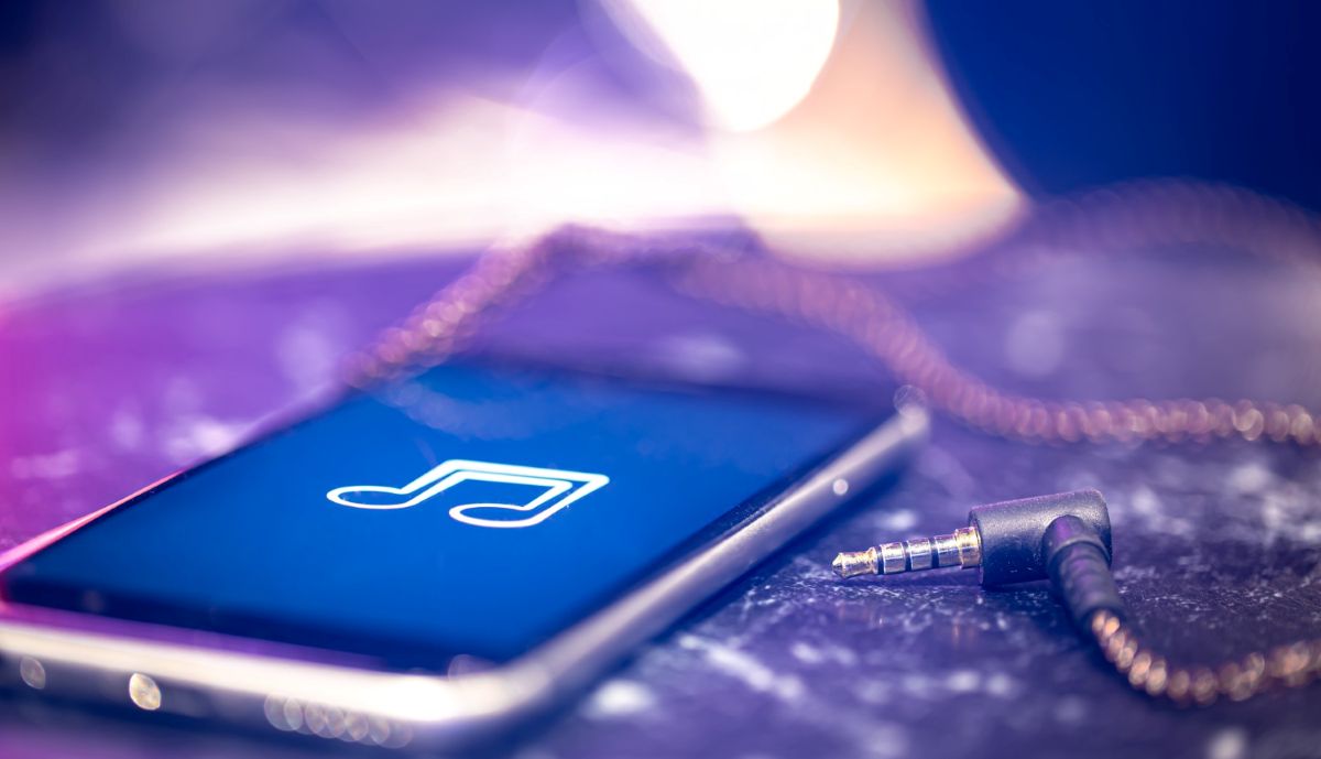 „Apple Music“ atlikėjams moka dvigubai daugiau nei “Spotify“
