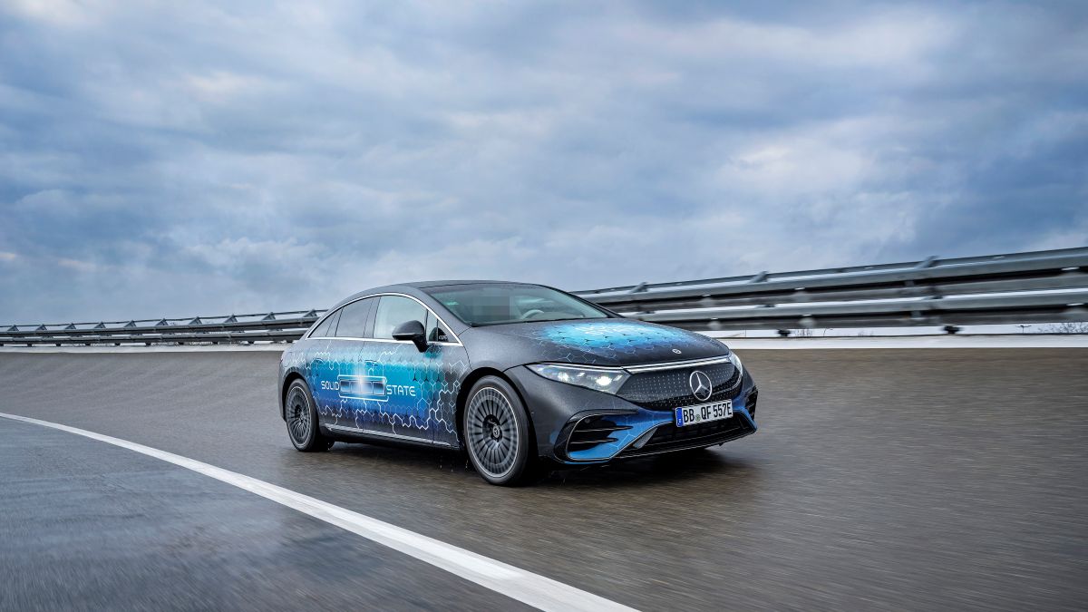 Mercedes EQS su nauja baterija