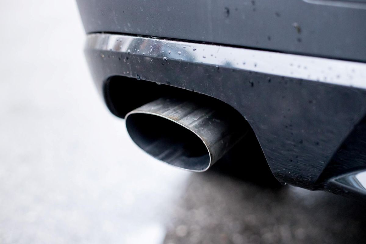 Automobiliai ir išmetamosios sistemos