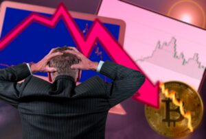 BTC krenta kaip akmuo