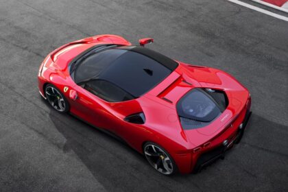 Elektrinis Ferrari jau greitai