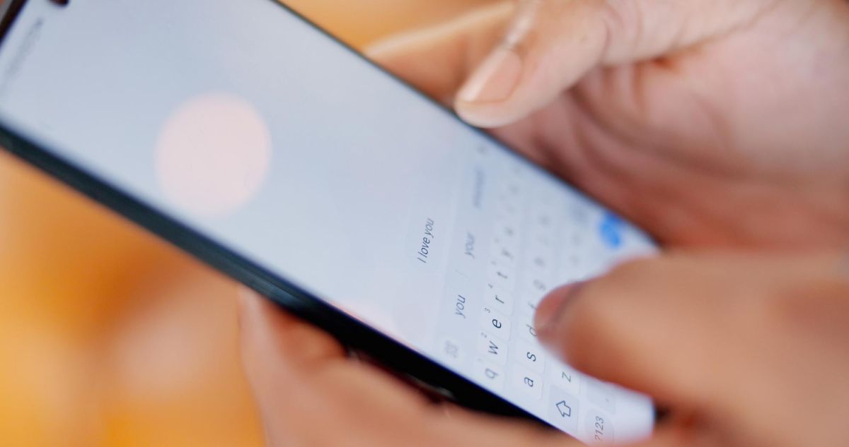 Gboard rašymo klaidų taisymas su DI