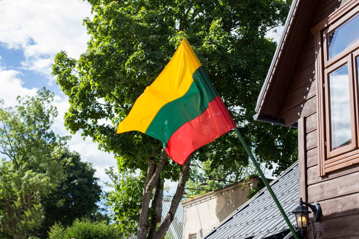 Lietuvos valstybės vėliavos iškėlimas