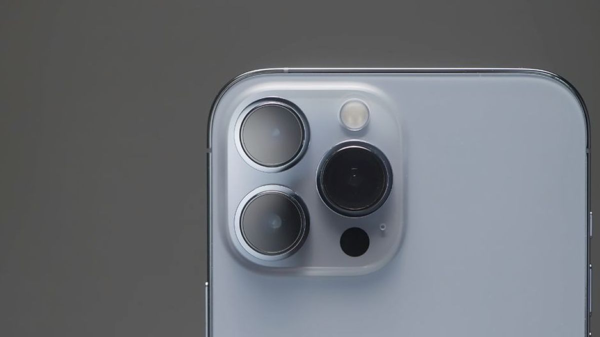 Maža skylutė iPhone telefone