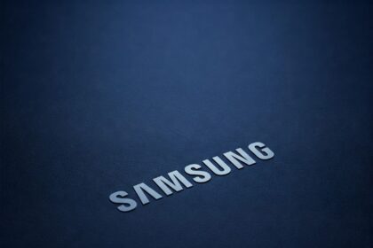 Samsung logotipas | Gemini DI nuotr.