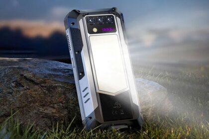 WP100 Titan telefonas