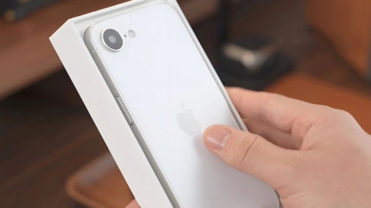 iPhone SE 4 telefonas