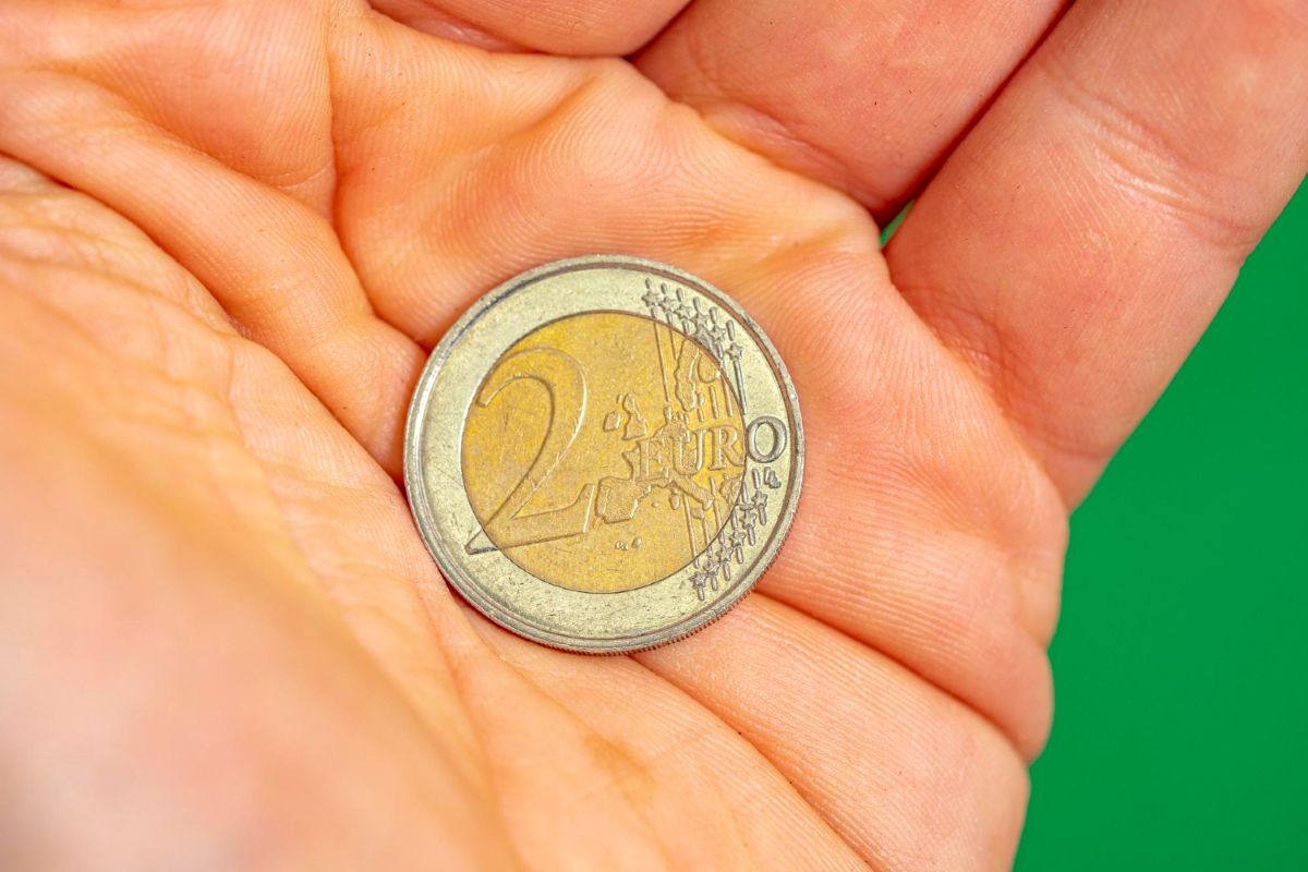 2 eurų moneta verta 1500 eurų