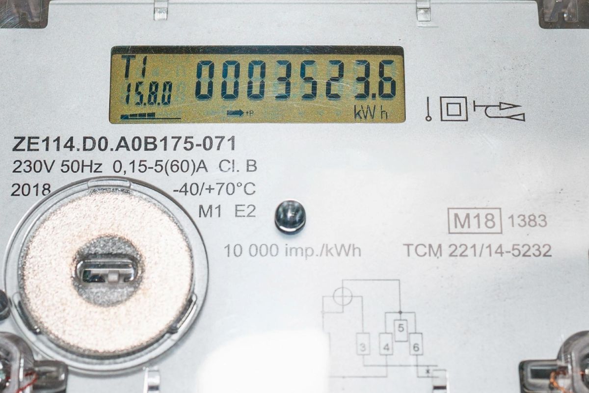 Dviejų laiko zonų elektros skaitiklis
