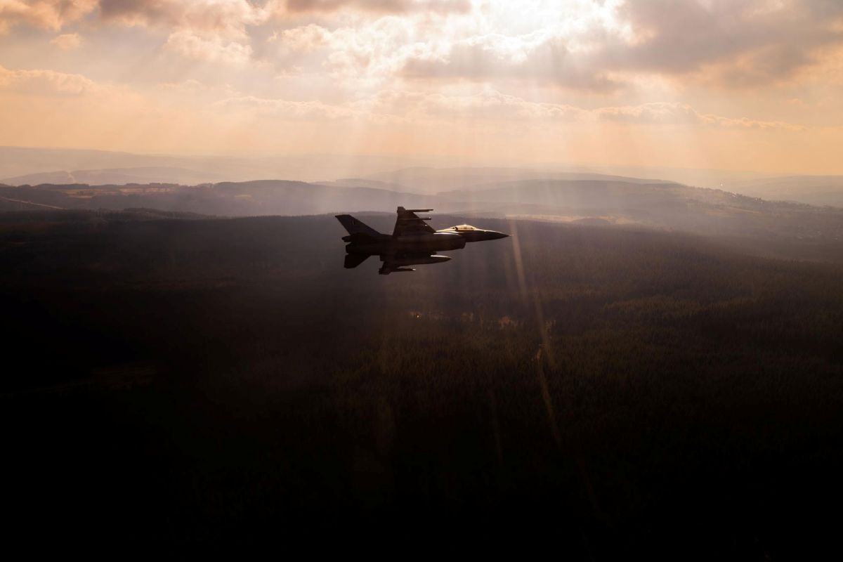 F-16 naikintuvas